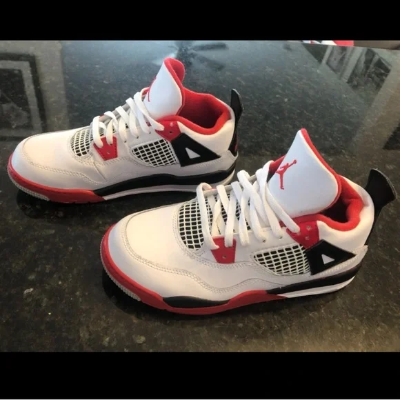 Jordan 4 Retro Fire Red - Youth Size 3 - Picture 6 of 9